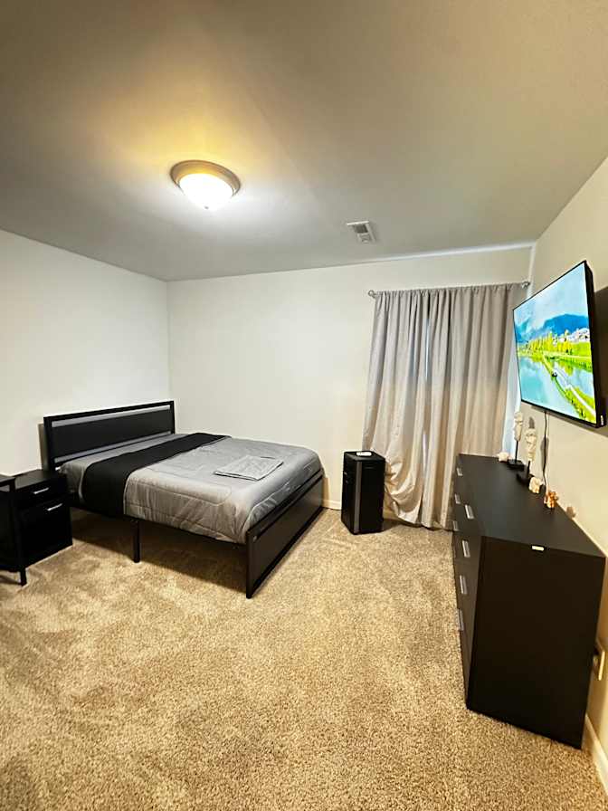 Ari's room