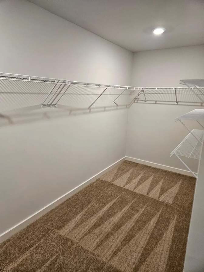 Alcove Rooms's room