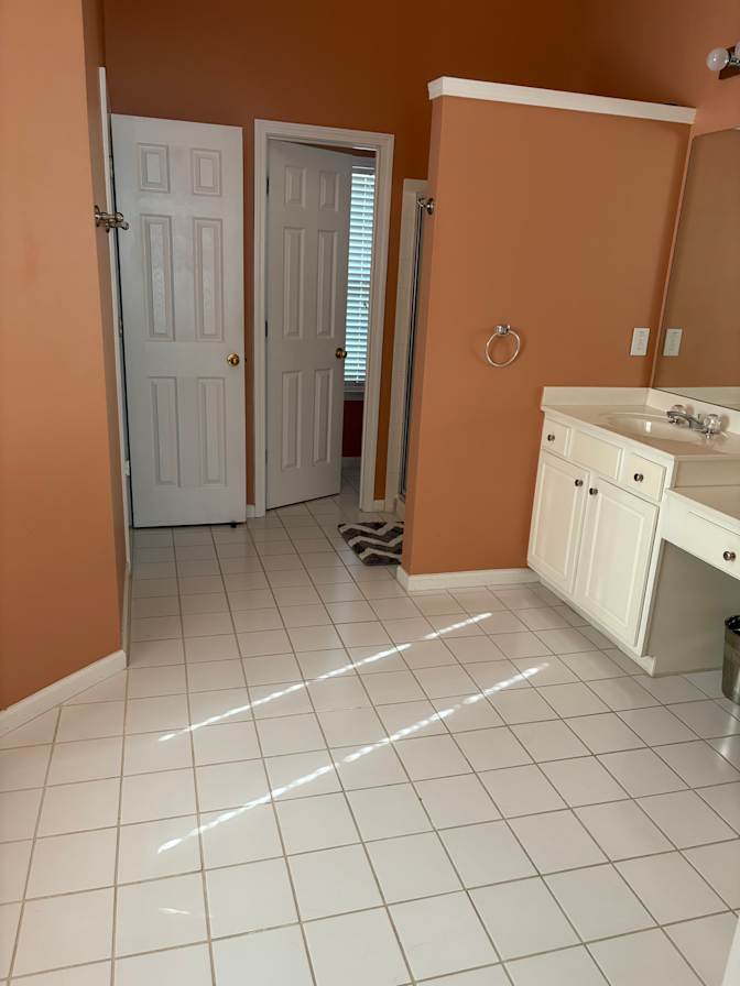 Tom's room