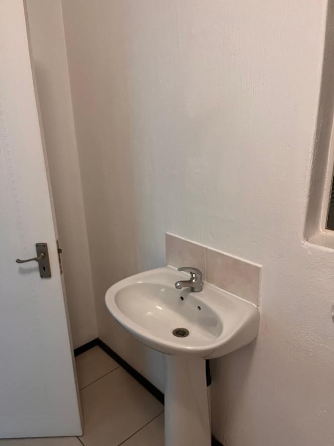Belind's room