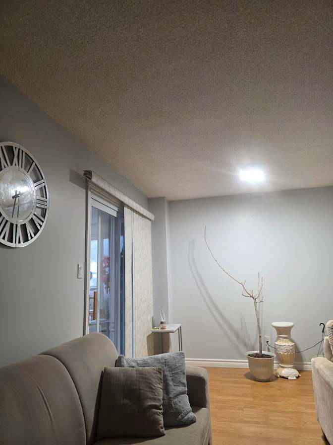 Denny Kalipersaud's room