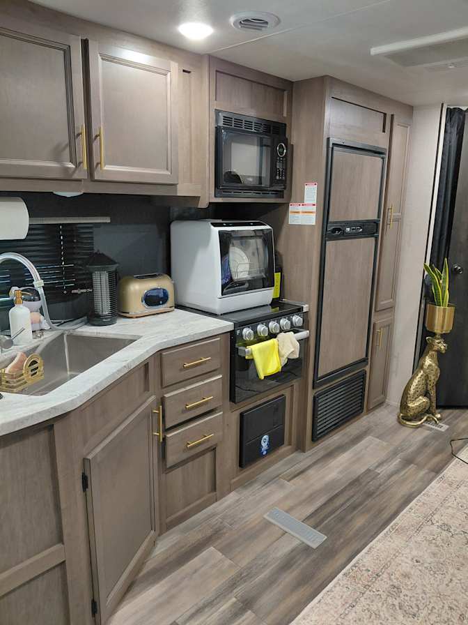 Lakeshore Road East - Photo 6