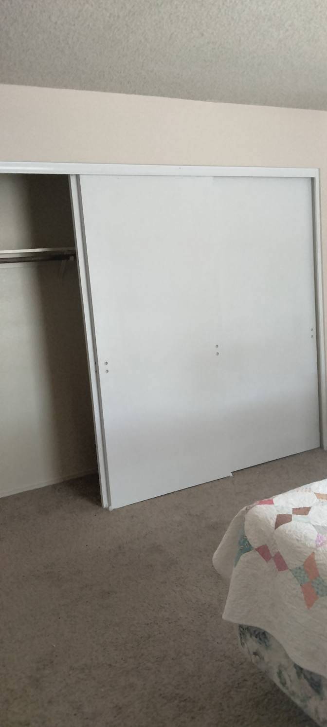 Sandi J Matzelle's room