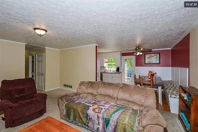 Alcove Rooms's room