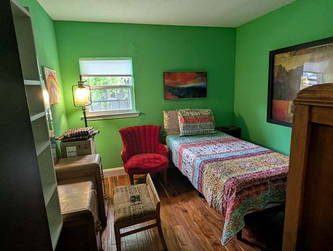Dustin's room
