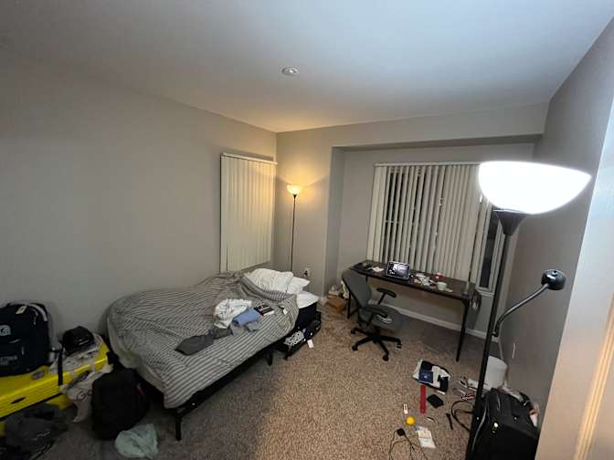 Atsushi's room