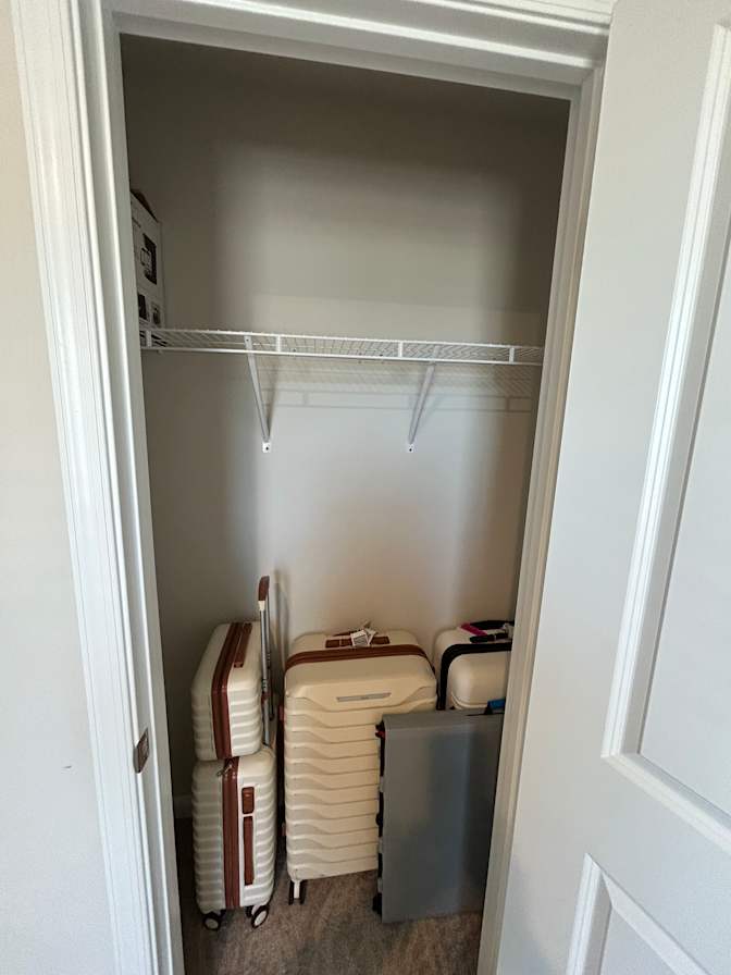 Sandy's room