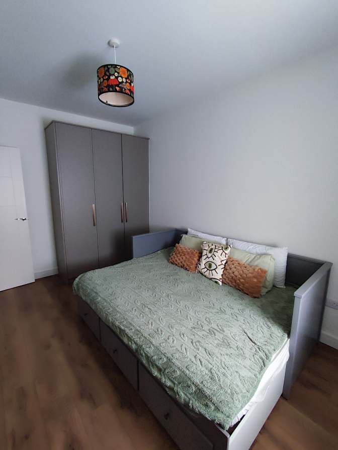 Ele's room