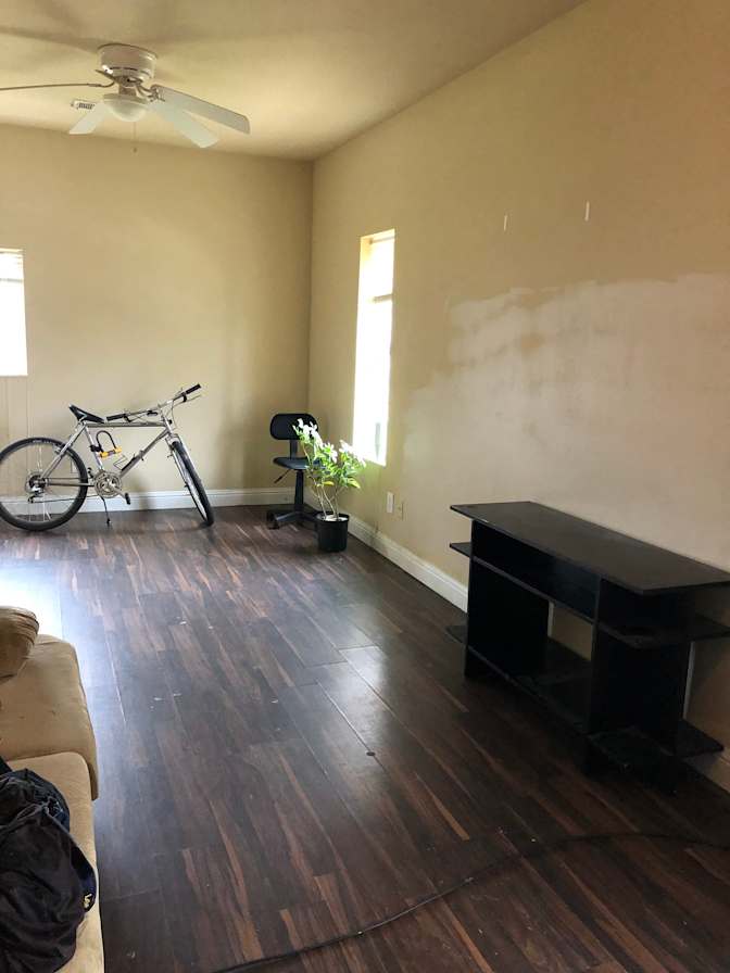 Thai's room