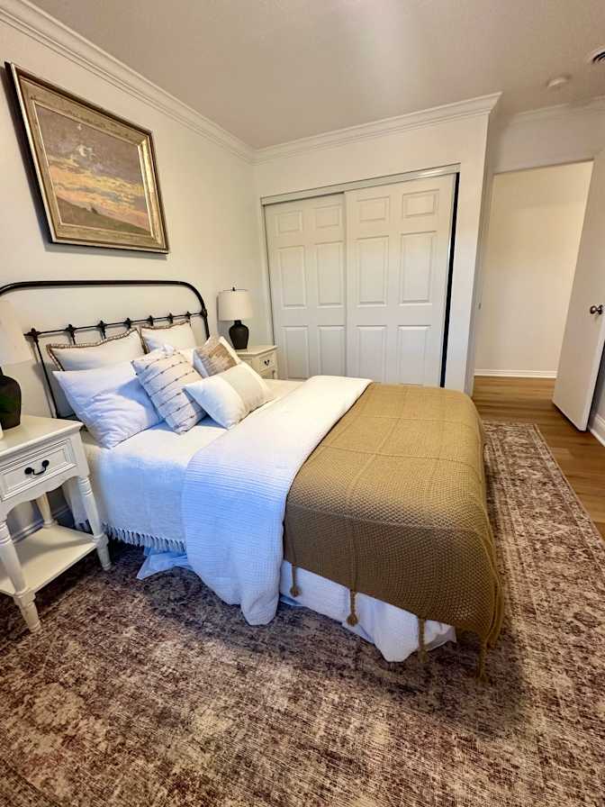 Debora's room