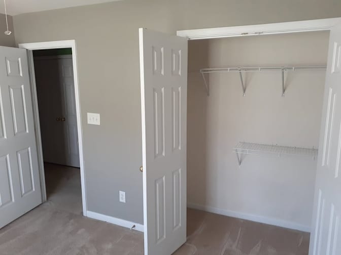 Alcove Rooms's room