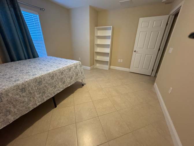 Omely's room