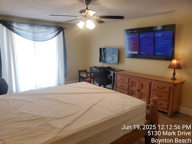 Jason Bryan, Realtor's room