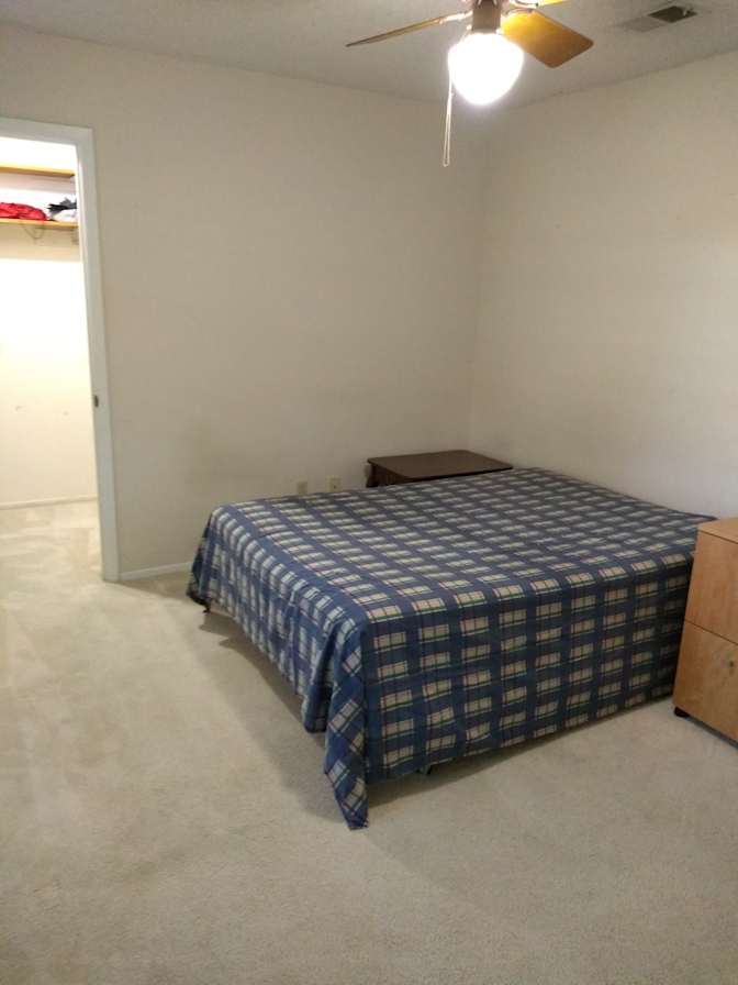 Waqar's room
