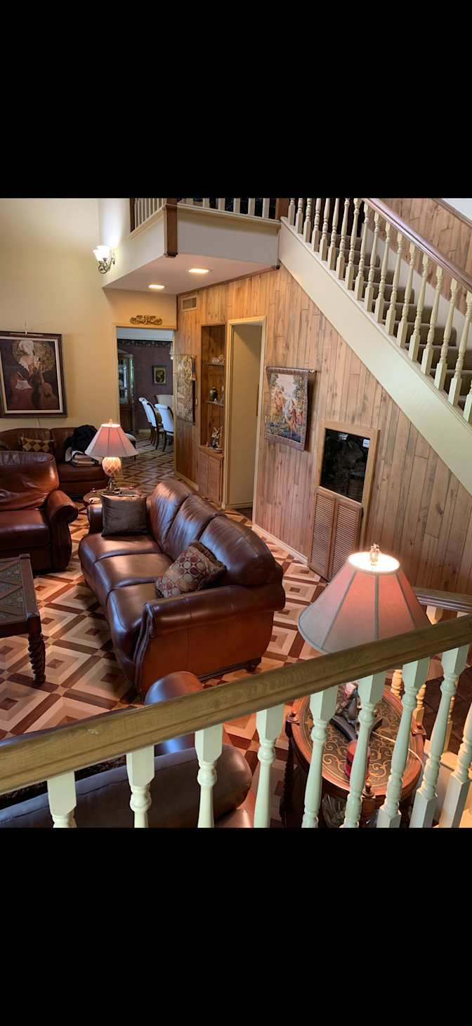 Carlos Ortiz's room