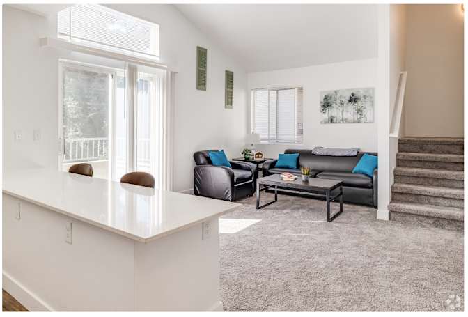Highland Village Apartments's room
