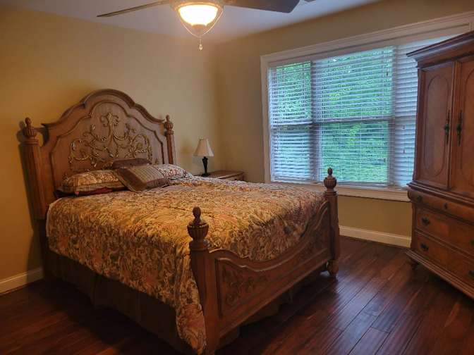 Linda's room