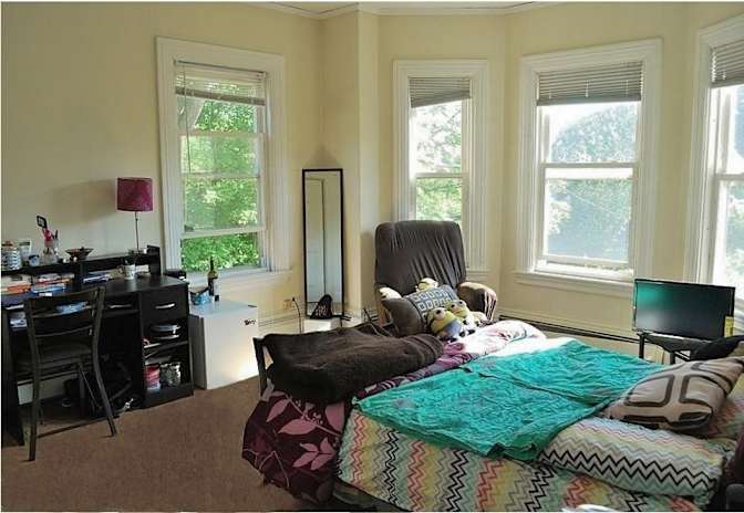Watertown apartment share's room