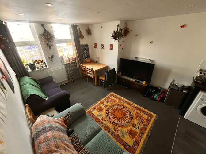 Eve's room