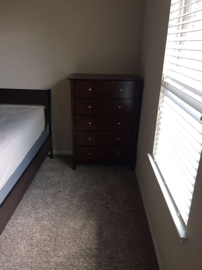 Lester's room