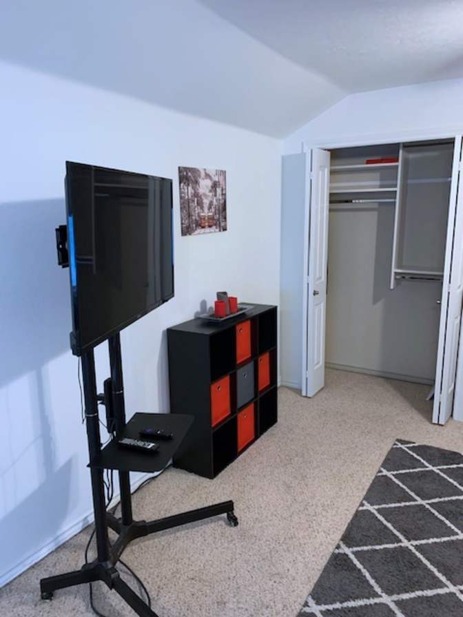 Patrick/Bobbie's room