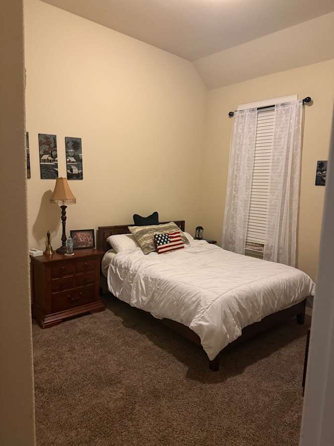 George Almeida's room