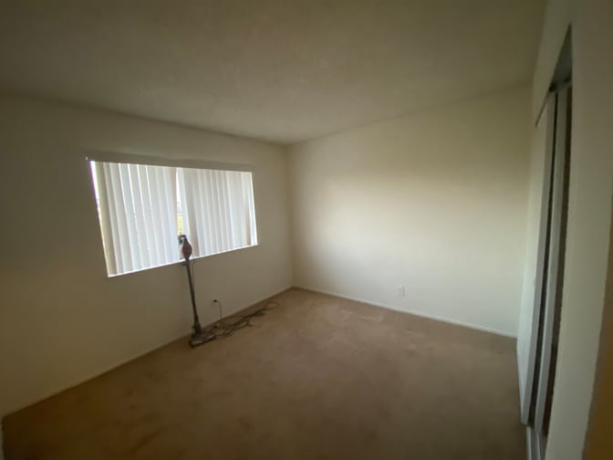 ken's room