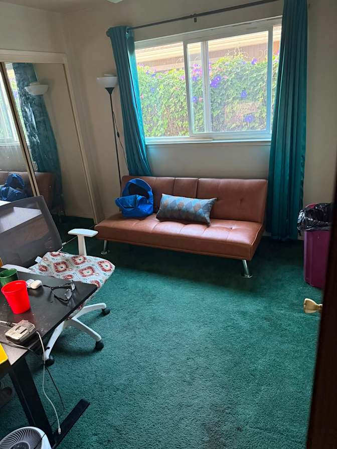 Arturo's room