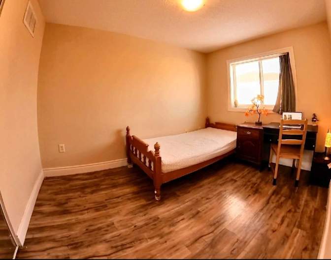 Vicky's room