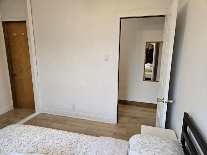 LEI XU's room