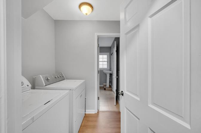 lifedoorrentals's room
