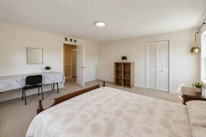 Christina Dagnall's room