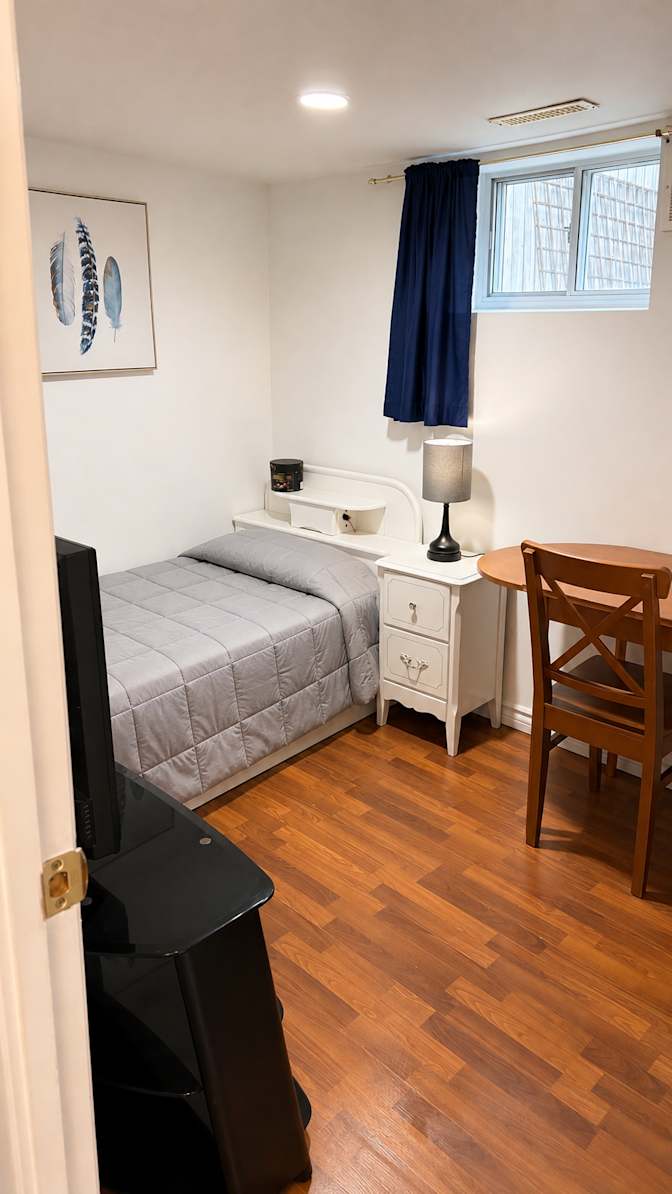 Jair's room