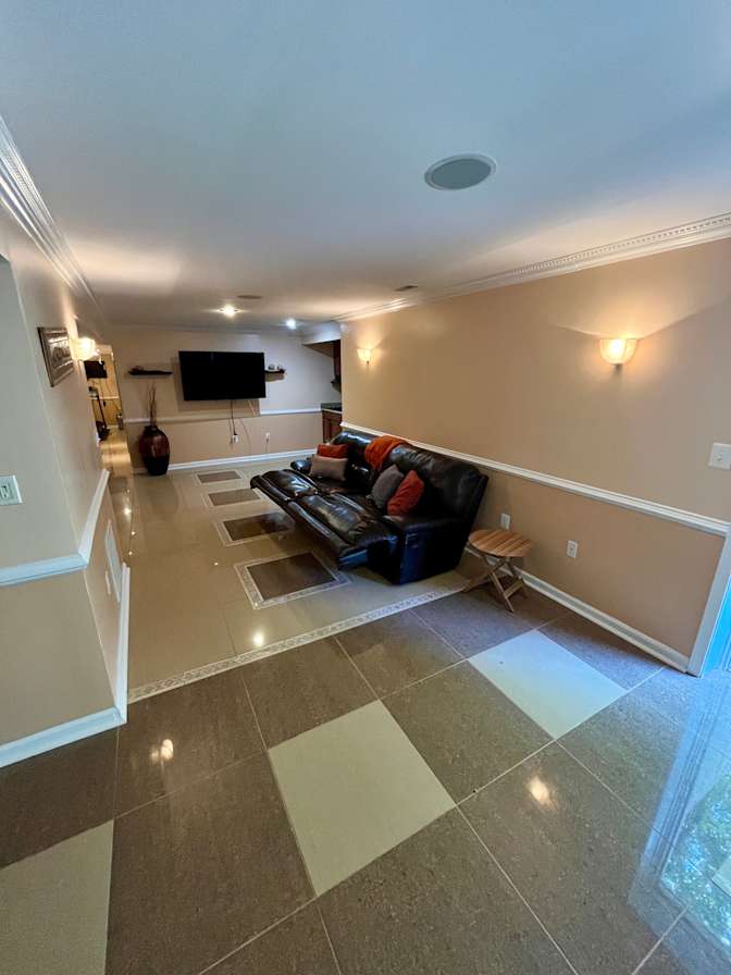 Shola's room