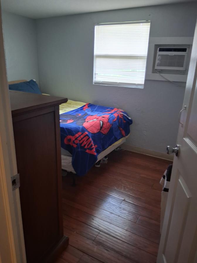 Unique's room