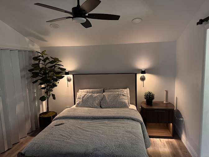 Deavin's room