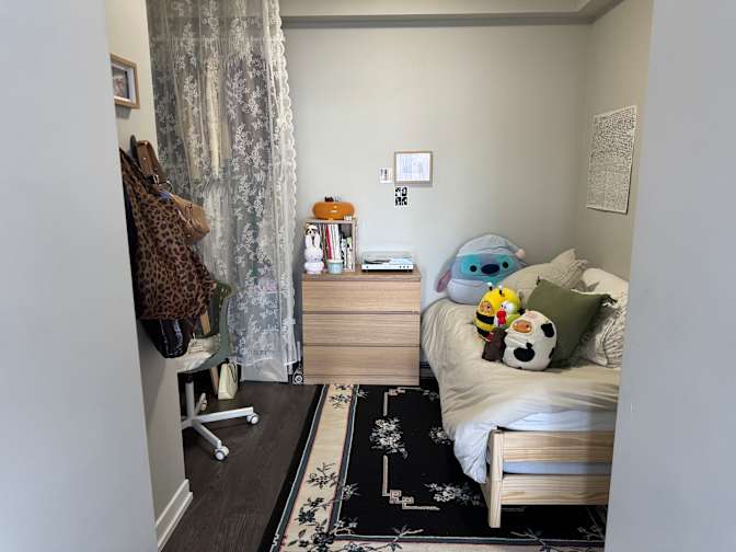 Parnian Akhtari's room