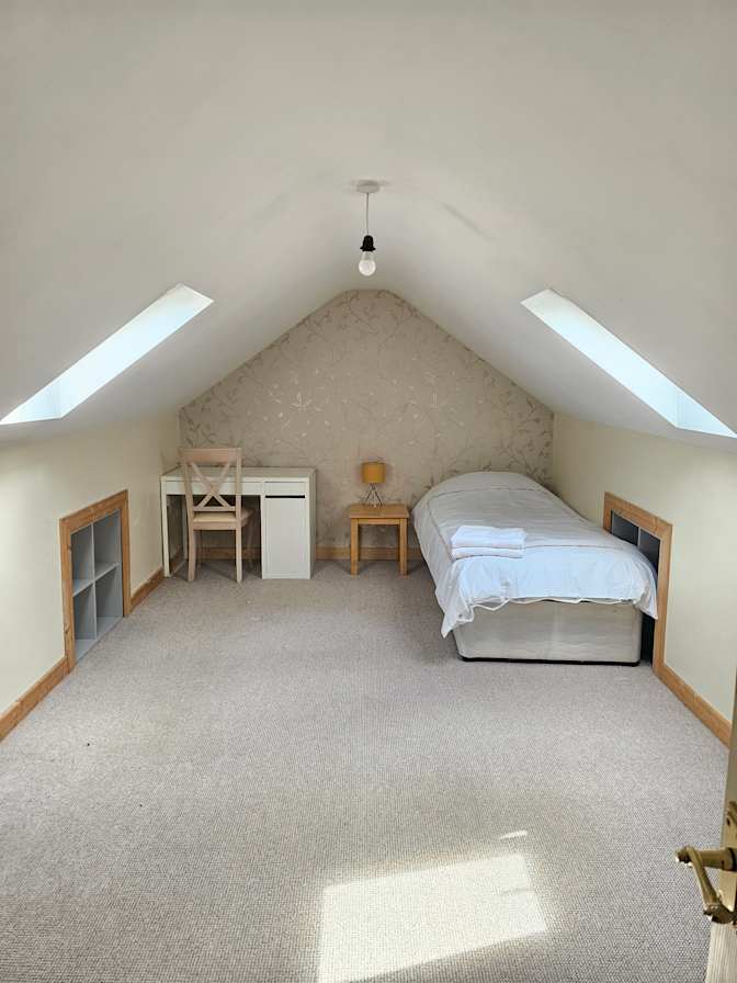 Roxanne's room