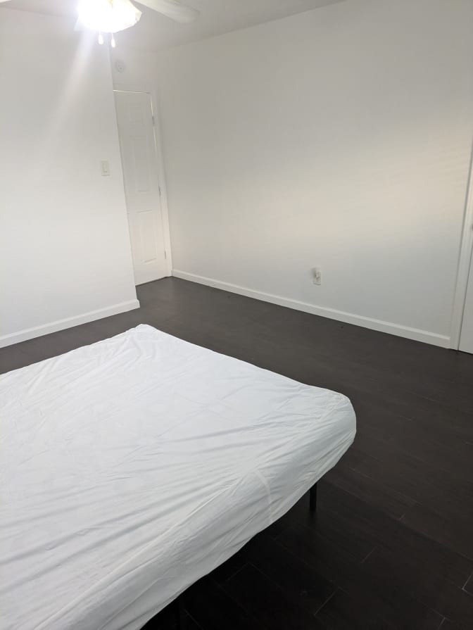 Autif's room