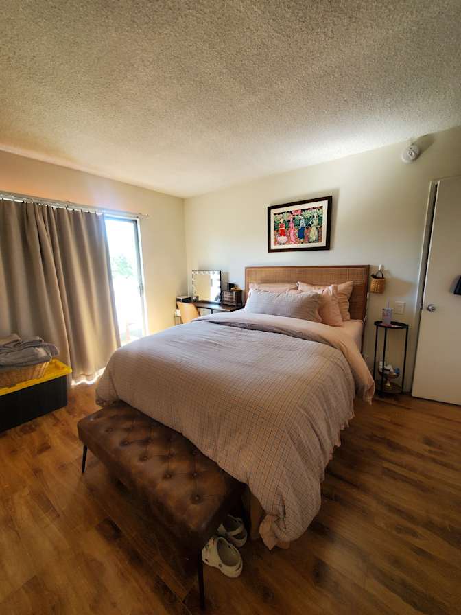Naomi's room