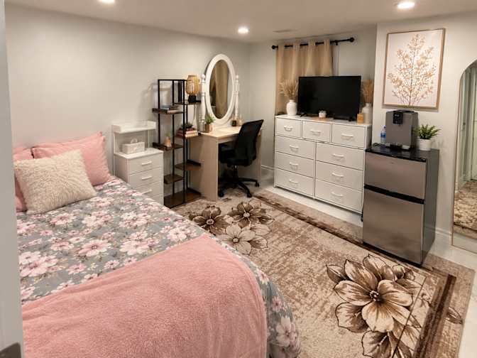 Henrietta's room