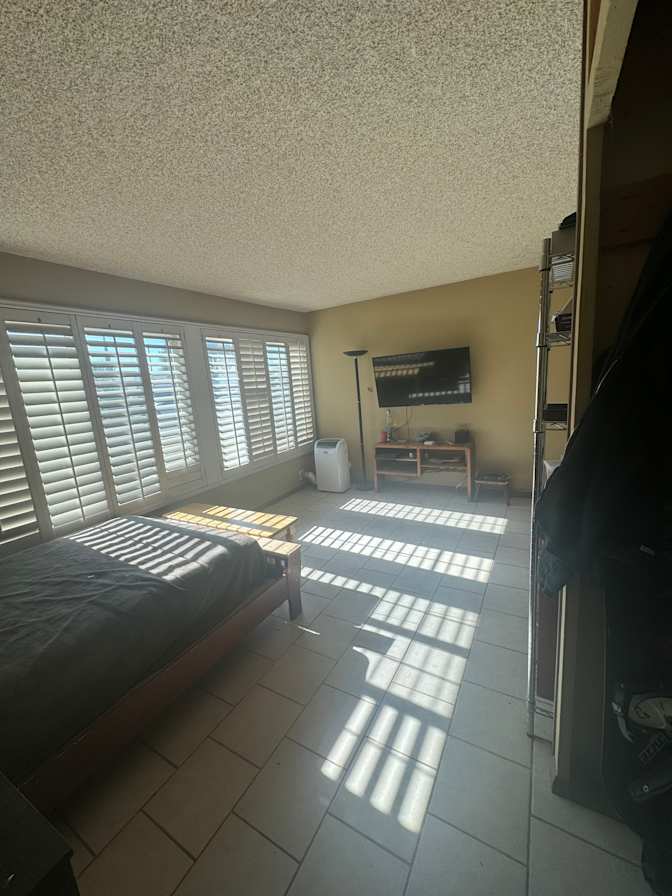 Jose's room