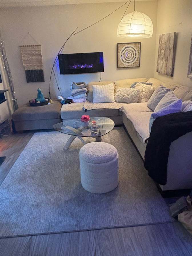 Jacquie Holmes's room