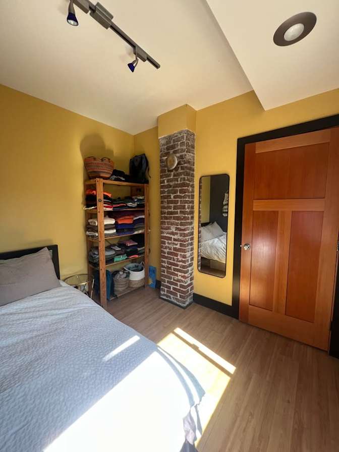 Cameron Wressell's room