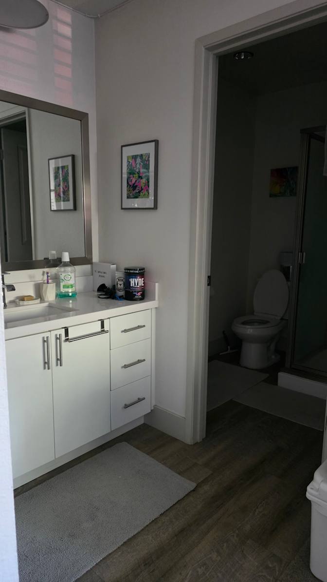 connie perez's room