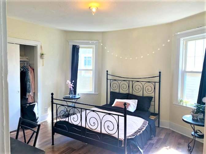 Al's room
