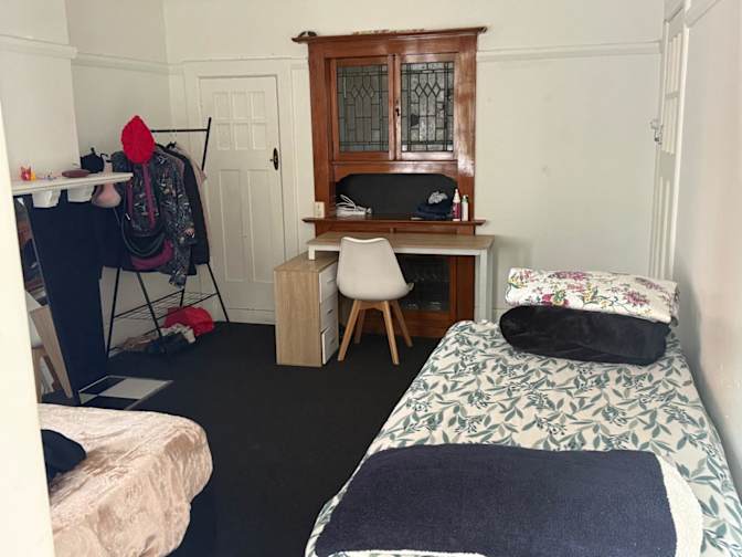 Heu Leung's room