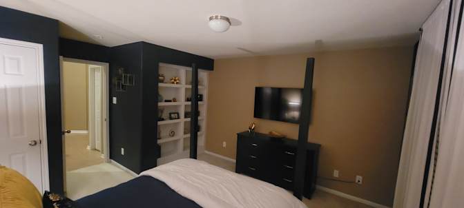 Luis's room