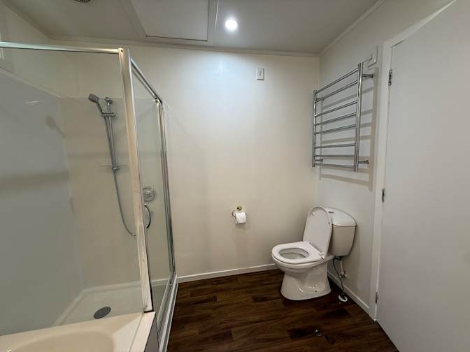 Huongly Ng's room