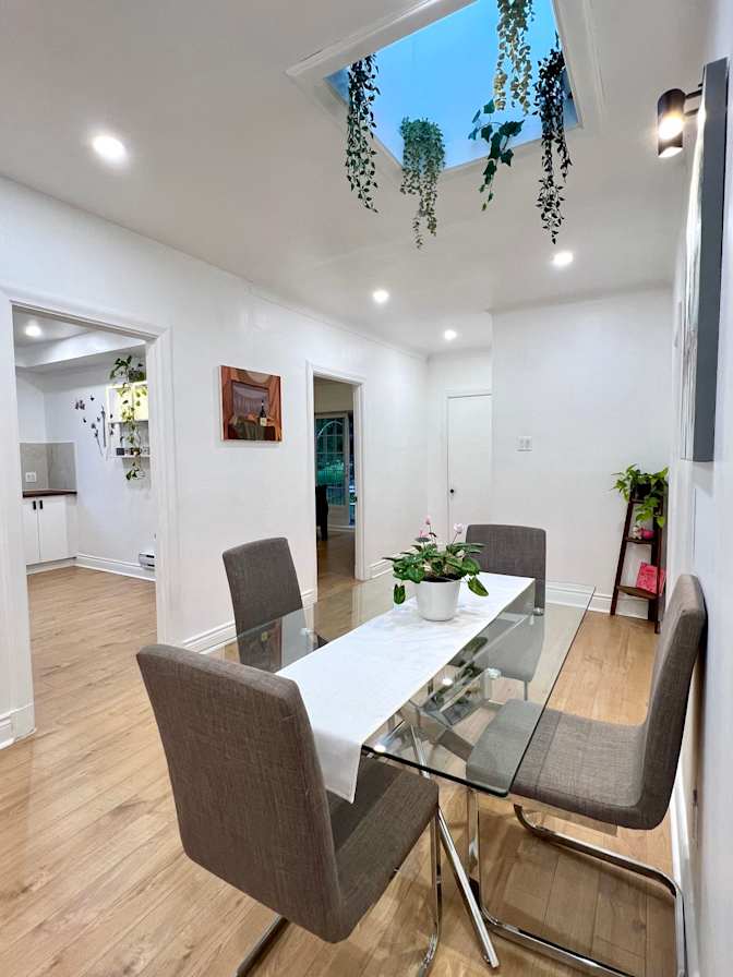 Nga Vu's room